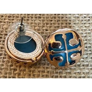 Tory Burch Miller Stud Earrings – Rose Gold w/ Navy Enamel Logo